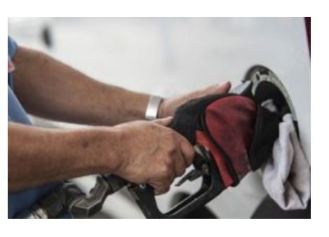 Após semana com preço estável, Petrobras volta a baixar gasolina
