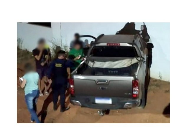 Embriagado, motorista derruba parede de delegacia em MT