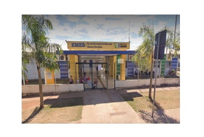 Mãe denúncia escola após filha cair, vomitar e não receber atendimento médico