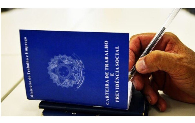 Desemprego cai para 8,9% e número de ocupados sobe para 9,9 milhões, o maior da história