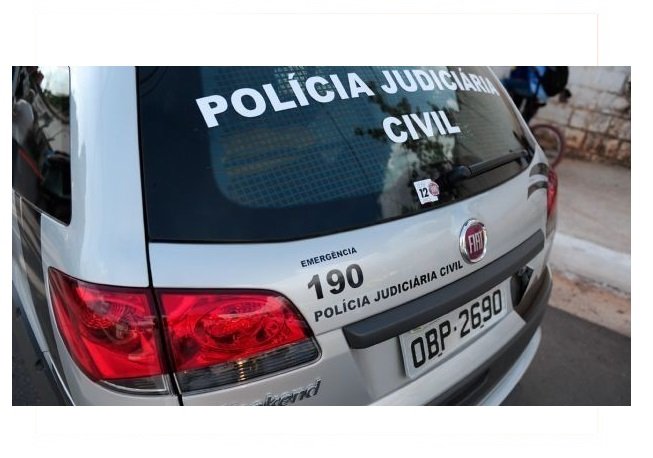 Jovem é morto com tiro na testa e suspeitos escrevem 'PCC' com sangue da vítima