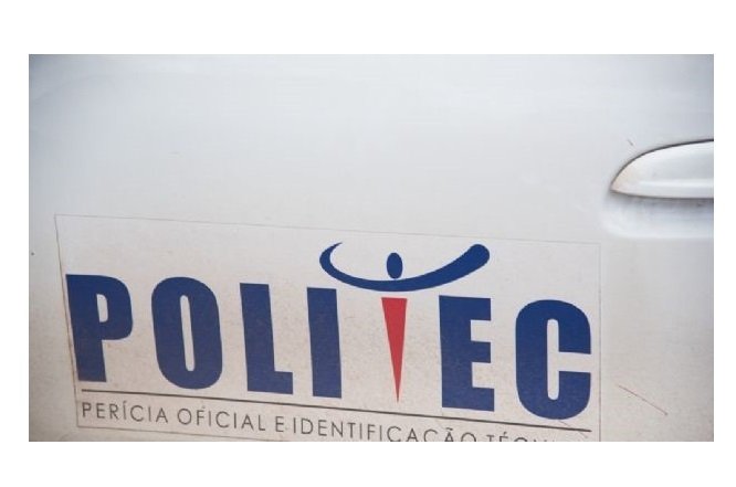 Mulher não atende telefonemas do marido e é encontrada sem vida dentro de casa