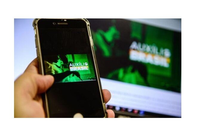 Beneficiários do Auxílio Brasil têm até o dia 14 para atualizar dados