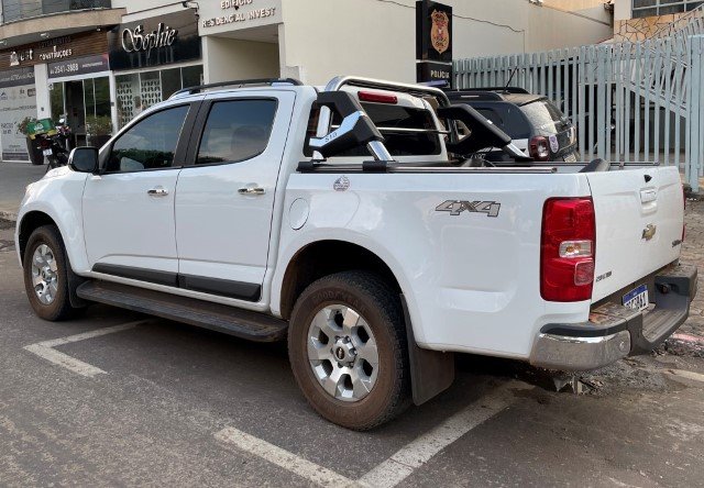 PM de Colíder recupera caminhoneta furtada em empresa de garagem de Sinop.