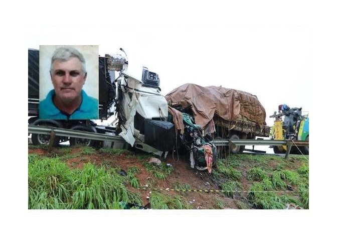 Caminhoneiro morre em grave acidente entre dois veículos de carga na BR-163