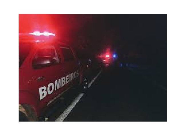 Jovem morre ao pular de caminhonete para tentar se livrar de acidente em MT