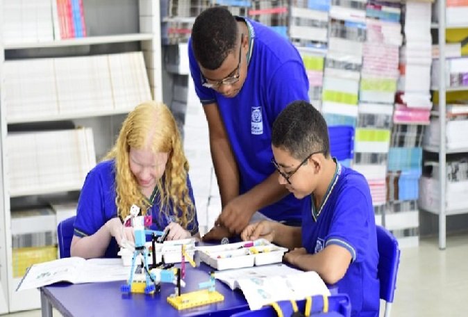 Seduc-MT amplia aulas de robótica na Rede Estadual de Ensino