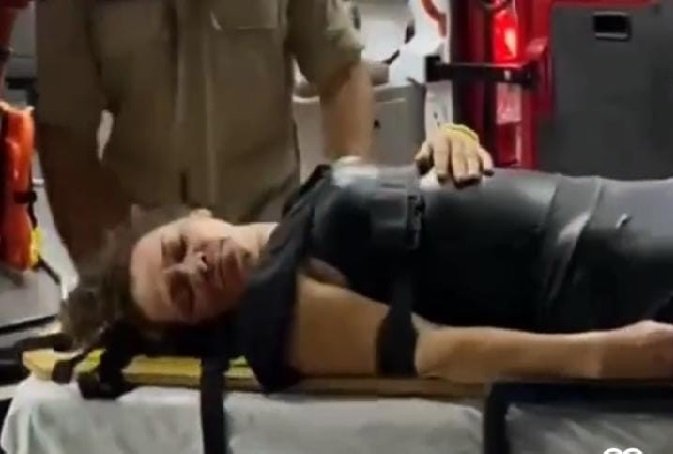 Mulher leva dois tiros de homens em motocicleta em MT