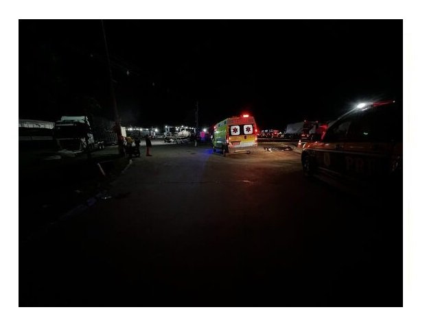 Motociclista tem corpo dilacerado em acidente com carreta