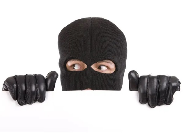 Bandido em Colíder tenta furtar a cooperativa de credito.