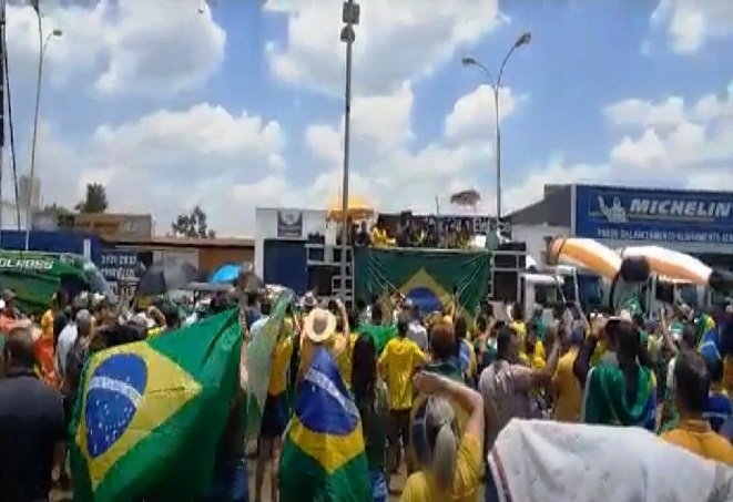 Manifestantes apresentam ‘pauta única’ pedindo nova eleição, com voto impresso