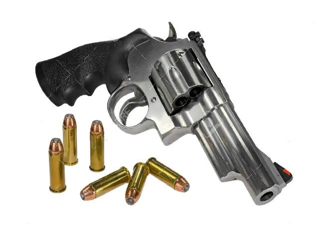 Policia de Colíder apreende revolver calibre .38 escondido.