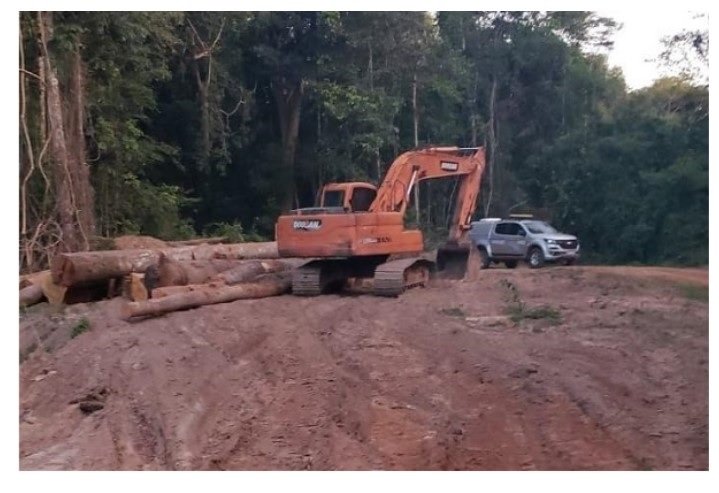 Polícia Militar prende idoso, apreende maquinários e madeiras extraídas de forma irregular em MT