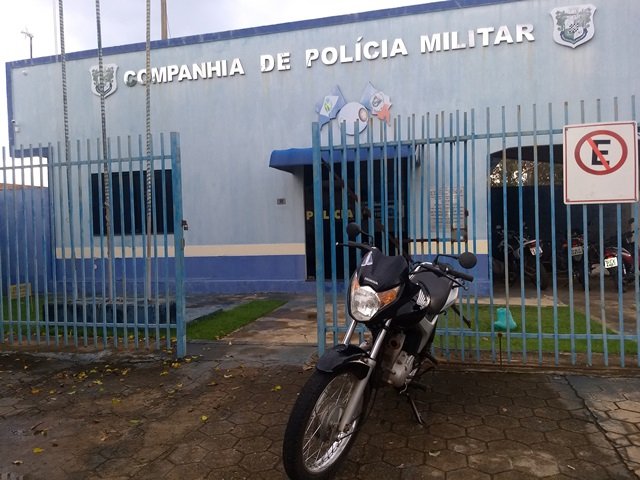 Policia de Colíder recupera moto furtada de casal