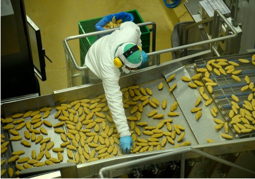 Alimentos processados podem acelerar declínio cognitivo, diz estudo