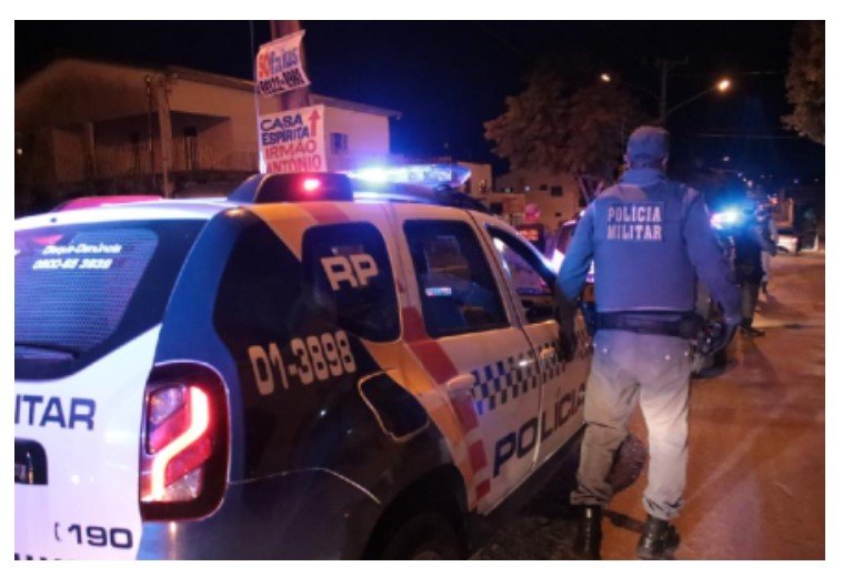 Homem é assassinado com tiro no pescoço; criminoso está foragido