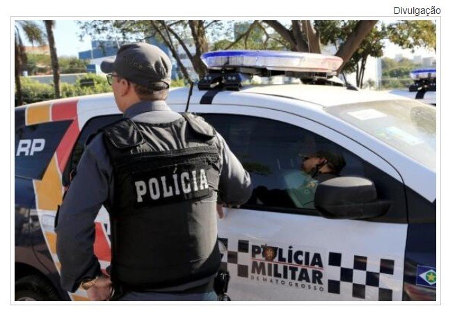 Mulher não aceita término de relacionamento e quebra a casa de seu ex-namorado