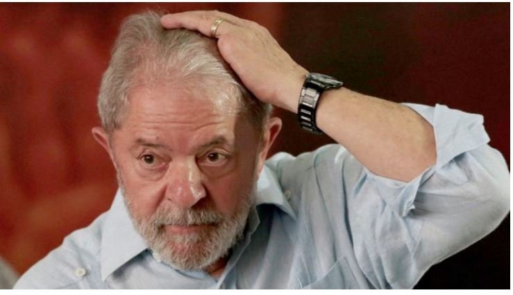 Lula é condenado a 12 anos de prisão em processo sobre sítio