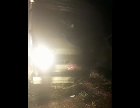 Motorista vai fazer ultrapassagem na curva da "Morte" na MT-320 e por pouco não acaba em tragedia.
