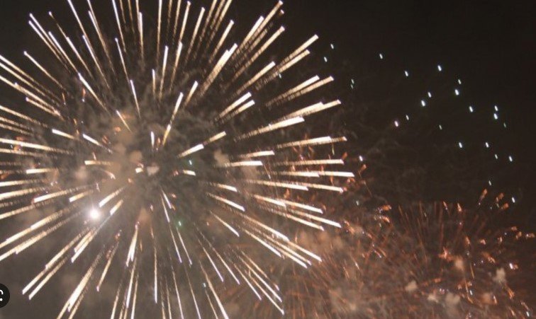 Cidade de MT com 17 mil habitantes vai gastar R$ 710 mil com shows em Revéillon