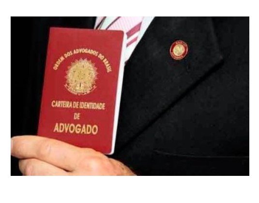 Flagrado com drogas no carro, advogado tenta dar carteirada