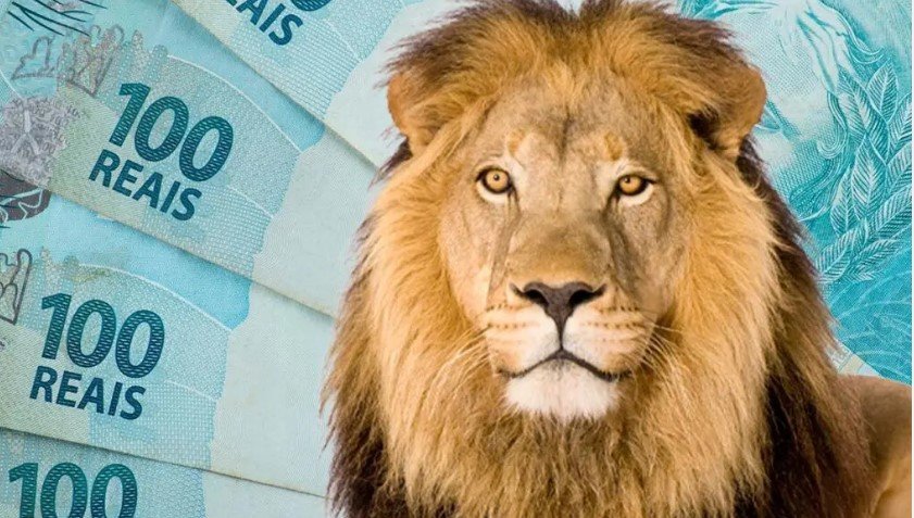 Defasagem da tabela do IR obrigará trabalhador que ganha menos de um salário mínimo e meio a pagar o imposto em 2023
