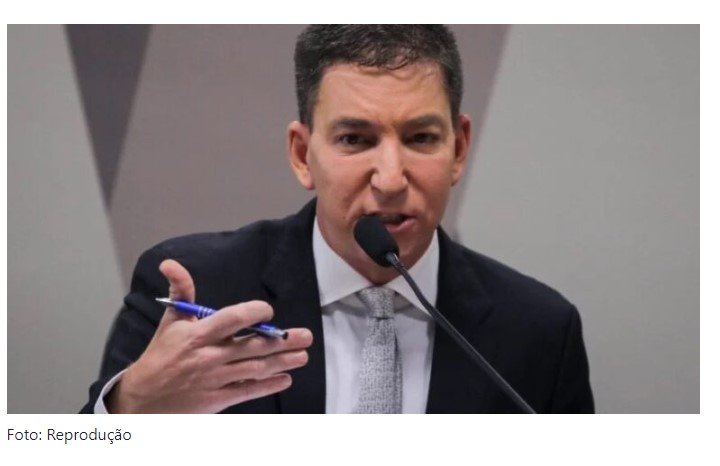 Glenn é desafiado para debater decisões de Moraes e aceita.