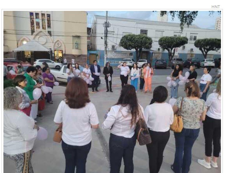 Autoridades alertam para alta de feminicídios em ato que homenageou Thays