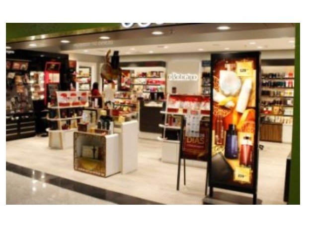 Gigante da perfumaria vai indenizar homem por negativação de nome em MT