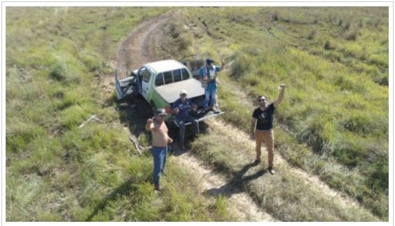 CAMINHONETE ATOLADA Bilhete preso em drone salva equipe de filmagem no meio do Pantanal