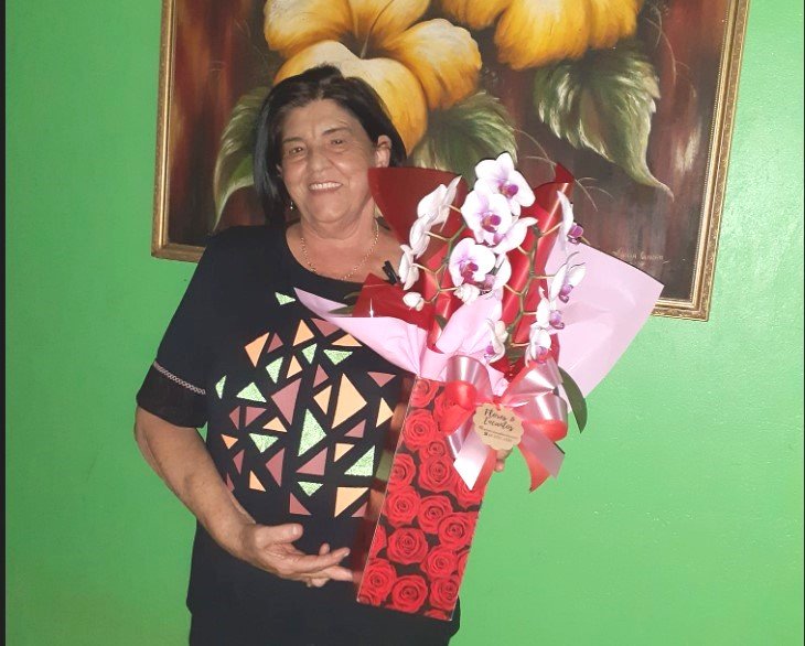 Colídenses dão o último adeus a querida Merendeira Magali Bento.