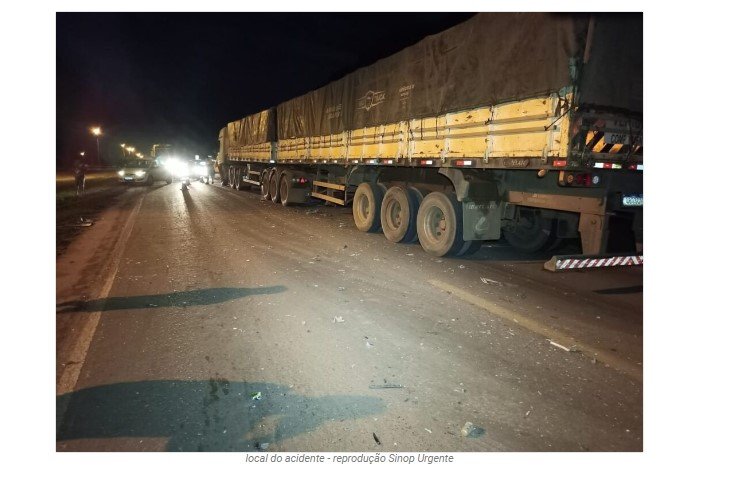 Veículo é atingido na traseira, perde o controle e bate de frente contra carreta na BR-163 em Sinop. (Fotos)