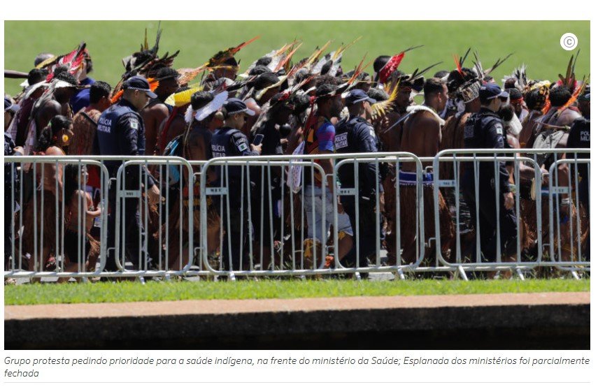 Indígenas protestam na Câmara por demarcação de terras.