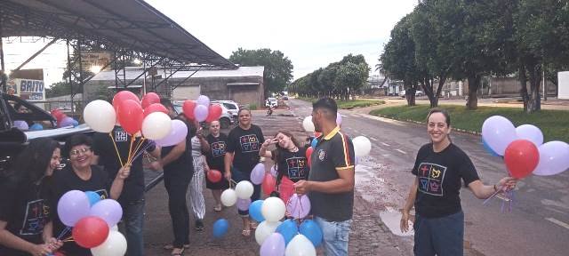 Membros da Igreja do Evangelho Quadrangular de Colíder realizaram movimento evangelista na feira livre. (Fotos)