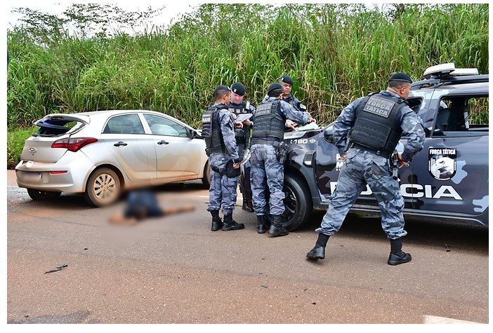 Bandidos roubam carro em Chapada, fazem vítima refém e um acaba morto durante perseguição na BR-364