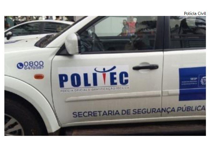 Homem morre após bater motocicleta contra árvore