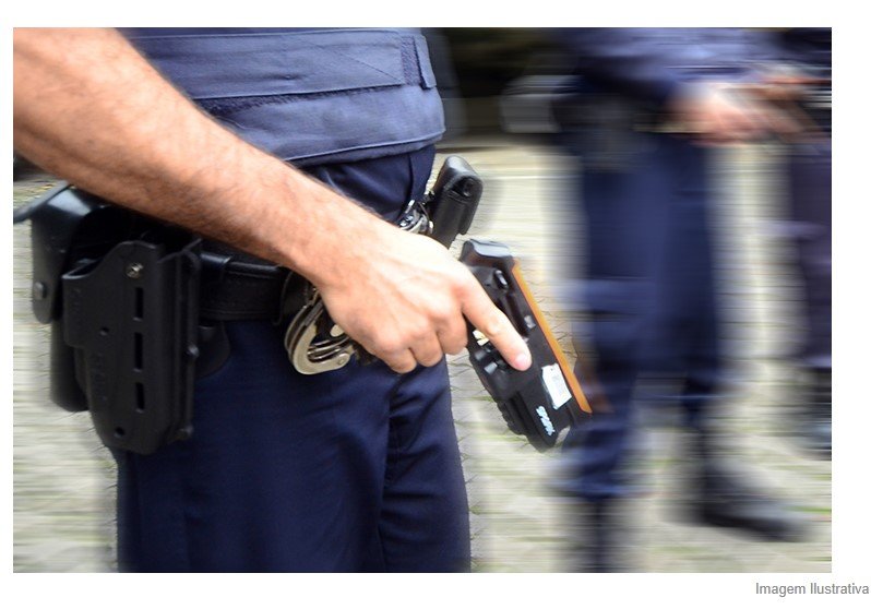PM de Rosário Oeste usa pistola de choque para conter suicida na BR 364