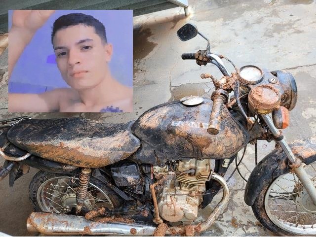 Encontrada dentro de um córrego em Colíder a moto do Pedro Longo, um mês após seu desaparecimento. (Fotos)