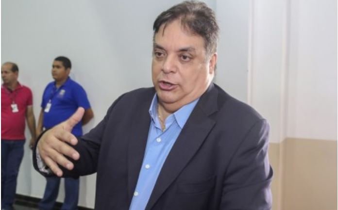 Juiz manda Fabris devolver salários recebidos durante licenças