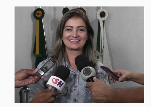 Justiça bloqueia R$ 179 mil de ex-prefeita por incorporações indevidas a servidores