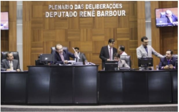 Deputados se irritam com possível fechamento de 21 delegacias e criticam Mendes