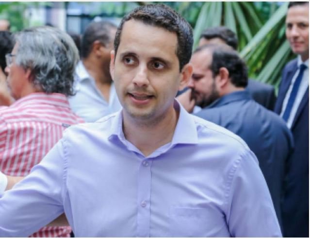 Mauro emprega compadre em cargo de 2º escalão; veja lista de nomeados e exonerados