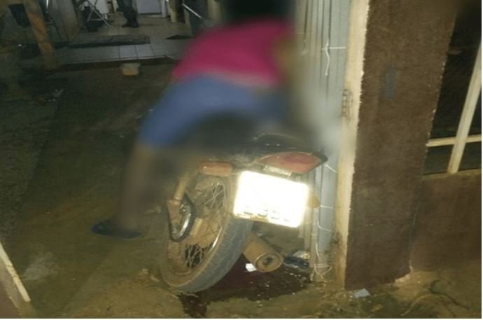 Homem é assassinado com mais de 15 tiros em provável acerto de contas