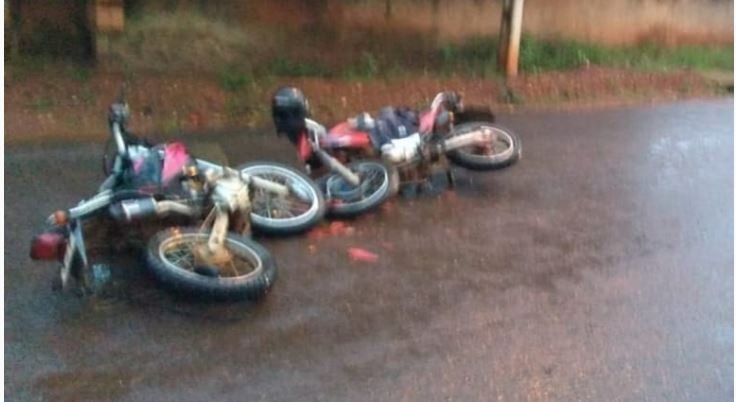 Batida frontal de motos, deixa condutor com traumatismo craniano grave em Juína