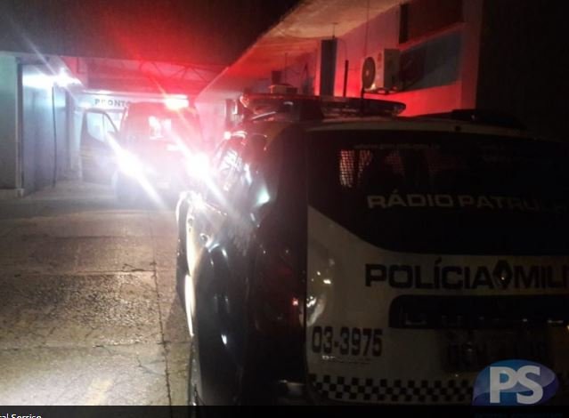Mulher é esfaqueada pelo ex-marido após discussão
