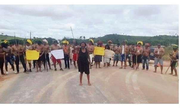 Kayapós liberam rodovia após protesto contra municipalização da saúde indígena