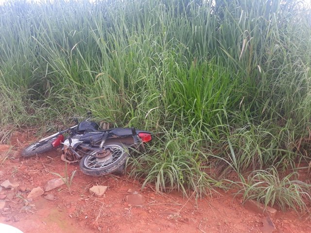 Agentes de Transito de Colíder recuperam moto FAN Furtada de Professora Aposentada. (Vídeo)