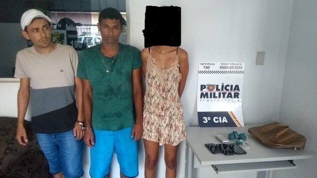 PM de Colíder flagra casal escondendo Drogas em carrinho de Bebe. (Vídeo)