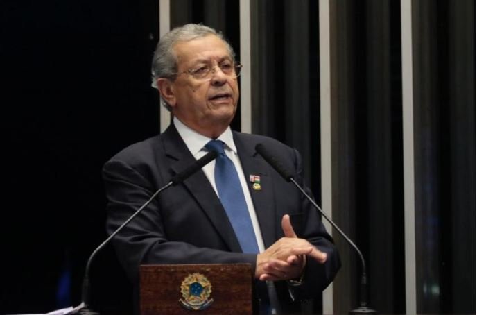 Senado aprova PEC que destina recursos diretos para estados e municípios