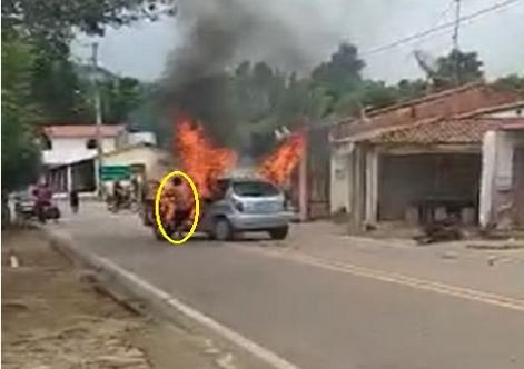 Após descobrir traição, homem toca fogo em carro e se mata carbonizado